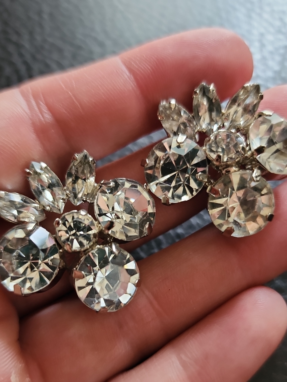 VTG Crystal Cluster Statement Clip Earrings - Clear Crystal